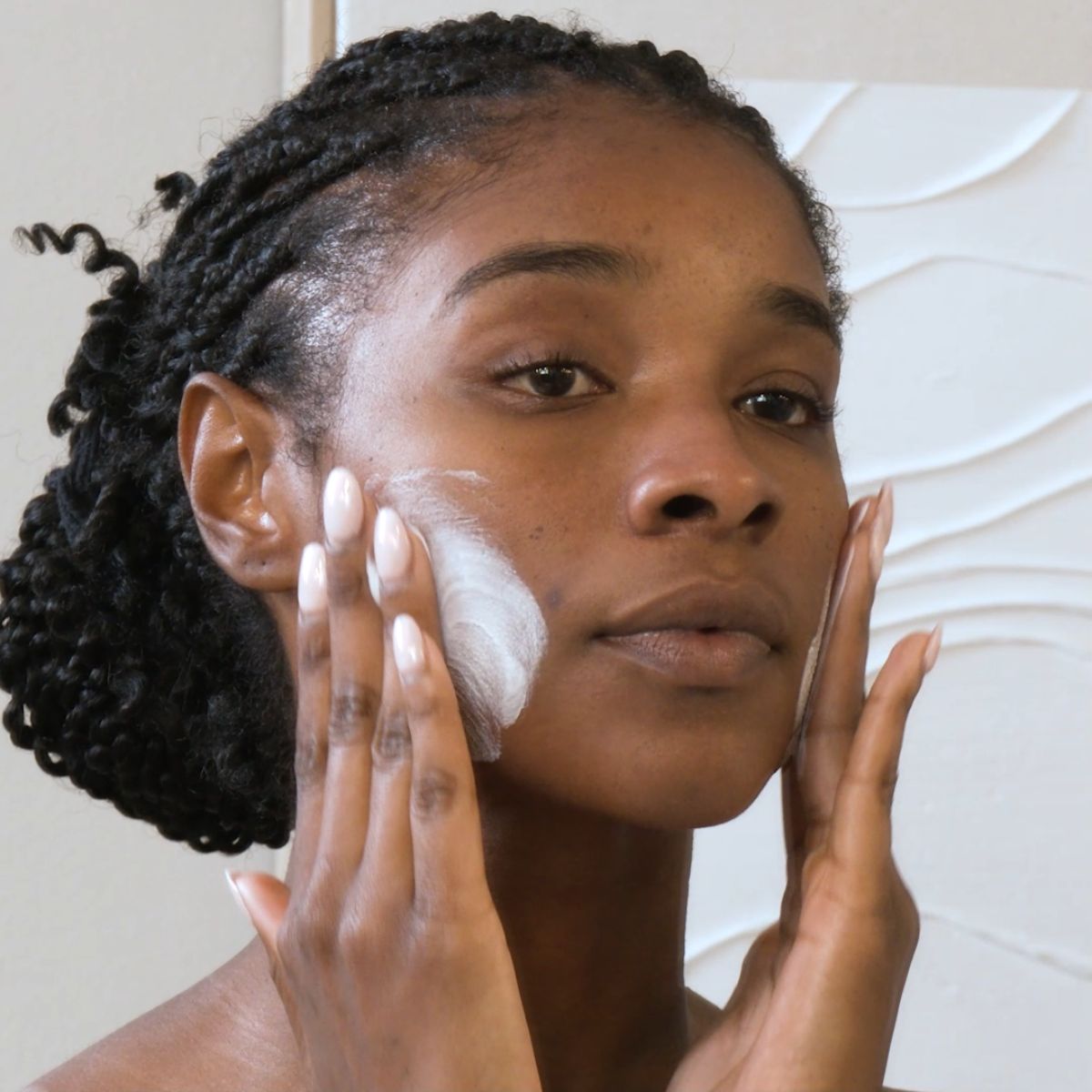 SPF 15 Hydrating Protection Gel - Image 3